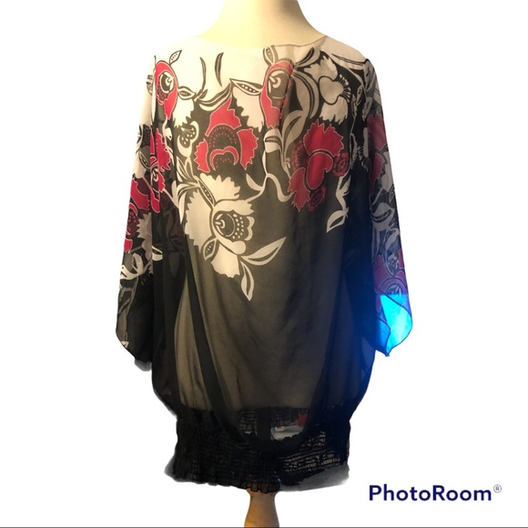 Beautiful blouse very comfortable - Picture 2 of 6